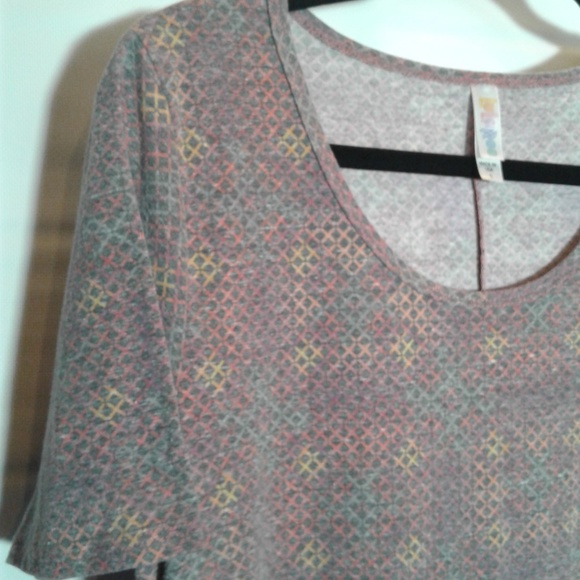 LulaRoe short sleeve top - Picture 2 of 5